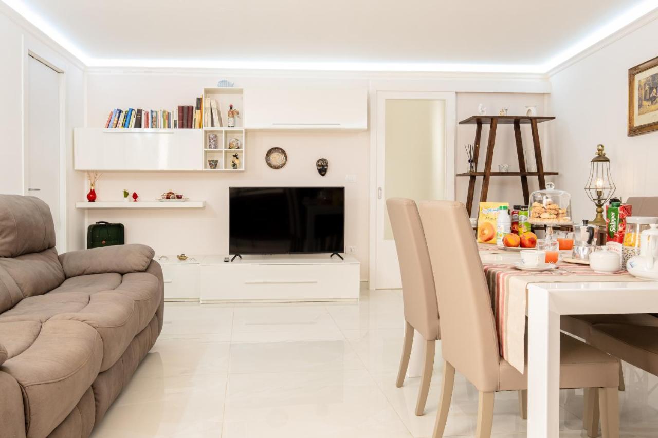Casa D'Amore Con Piscina Privata 알레사노 외부 사진